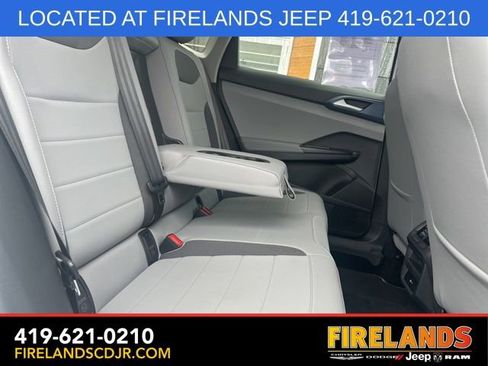 Used 2024 Volkswagen Taos SE image 13