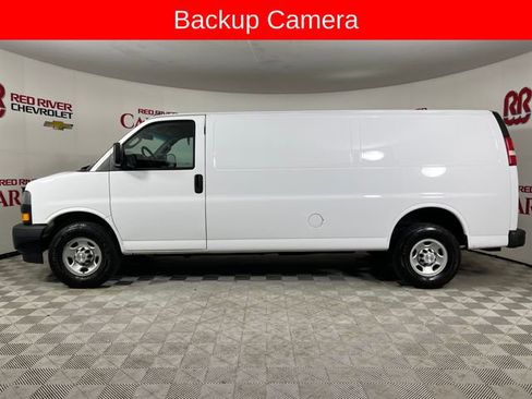 Used 2022 Chevrolet Express 2500 Extended w/ Driver Convenience Package RWD image 4