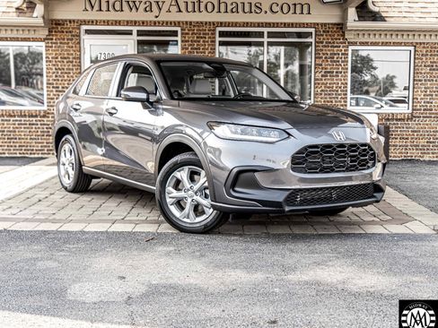 Used 2025 Honda HR-V LX image 3