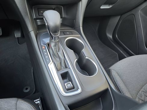 Used 2024 Chevrolet Equinox LT FWD image 19