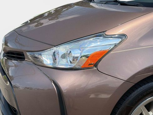 Used 2017 Toyota Prius V Four FWD image 14