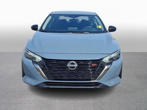 Used 2024 Nissan Sentra SR FWD image 2
