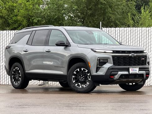 New 2026 Chevrolet Traverse Z71 w/ Enhanced Driving Package AWD/4WD image 2