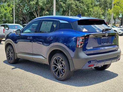 Certified 2025 Nissan Kicks SR w/ SR Premium Package FWD image 8