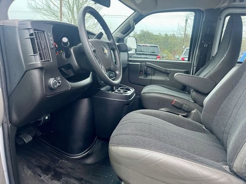 Used 2023 Chevrolet Express 2500 w/ Driver Convenience Package image 13