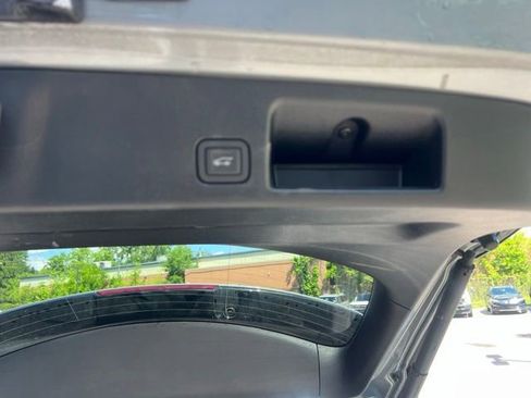 Used 2025 Chevrolet Equinox EV LT FWD image 15