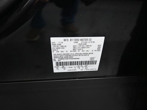 Certified 2019 Ford Explorer XLT w/ Equipment Group 202A image 20