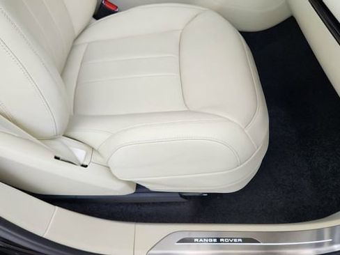 Used 2023 Land Rover Range Rover SE AWD/4WD image 21