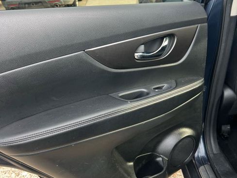 Used 2015 Nissan Rogue SL AWD/4WD image 8