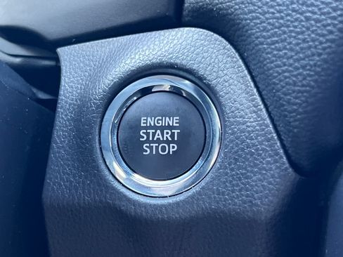 Used 2025 Toyota RAV4 XLE FWD image 24