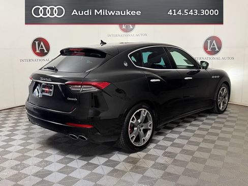 Used 2021 Maserati Levante AWD/4WD image 8