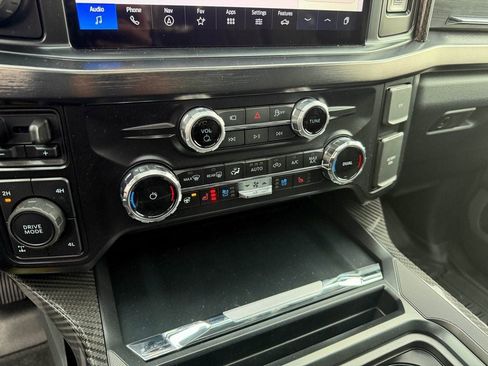 New 2026 Ford F250 Lariat w/ Black Appearance Package image 37