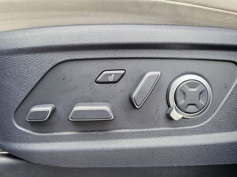 Used 2024 Hyundai Palisade Calligraphy image 23