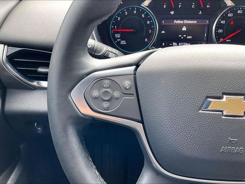 Used 2023 Chevrolet Traverse LT FWD image 18