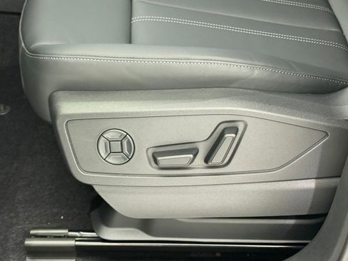 New 2025 Audi Q5 Premium image 14