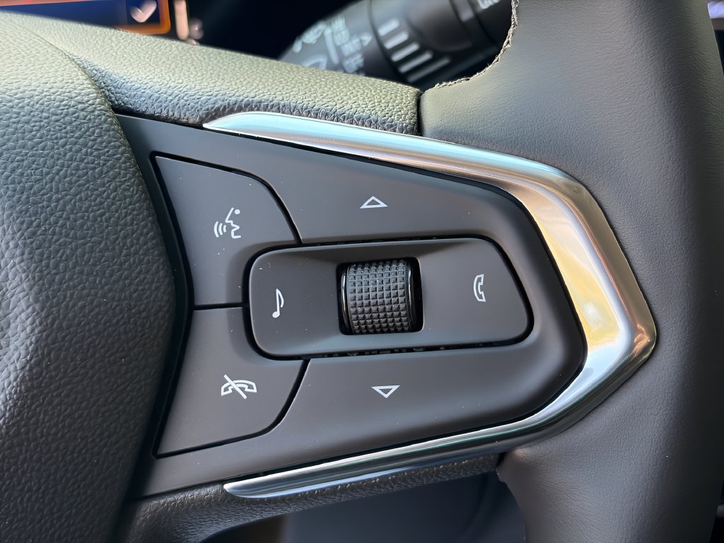 New 2026 Chevrolet Trax LT w/ Driver Confidence Package FWD image 17