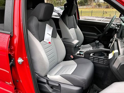 Used 2025 Toyota Tacoma TRD Off-Road image 8