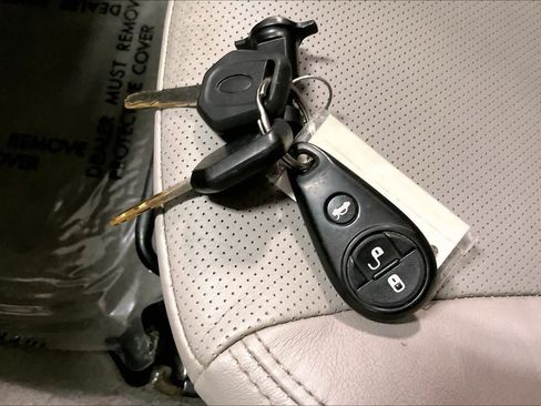Used 2010 Subaru Forester 2.5X Limited AWD/4WD image 14