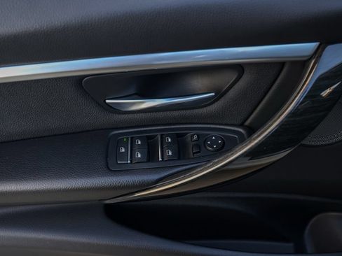 Used 2018 BMW 340i Sedan w/ Premium Package RWD image 23