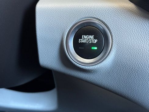 Used 2024 GMC Terrain SLE AWD/4WD image 33
