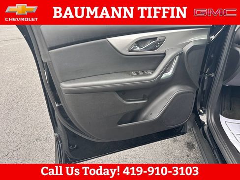 Used 2025 Chevrolet Blazer LT FWD image 13