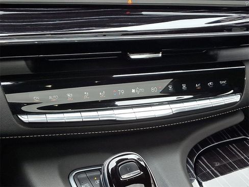 Used 2022 Cadillac Escalade ESV Sport w/ Touring Package image 18