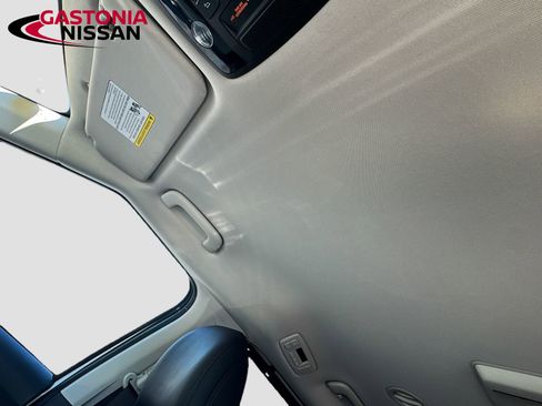 Used 2024 Kia Carnival SX FWD image 30