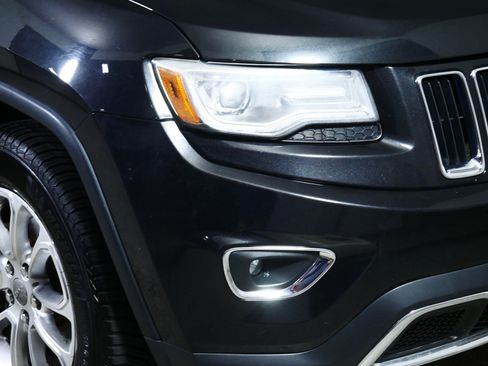 Used 2014 Jeep Grand Cherokee Limited w/ Luxury Group II AWD/4WD image 16