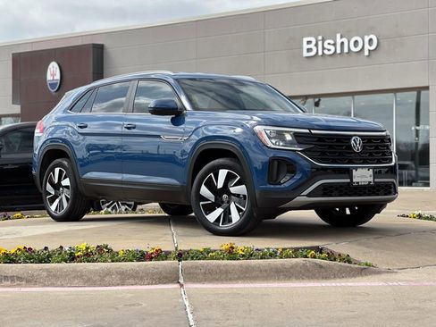 Used 2025 Volkswagen Atlas Cross Sport SE image 1
