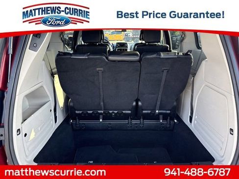 Used 2014 Dodge Grand Caravan SXT FWD image 14