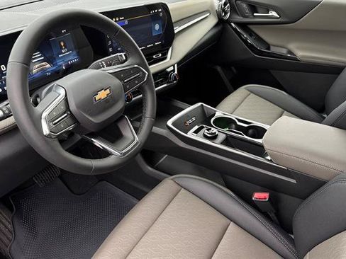 New 2026 Chevrolet Equinox LT w/ Convenience Package II FWD image 10