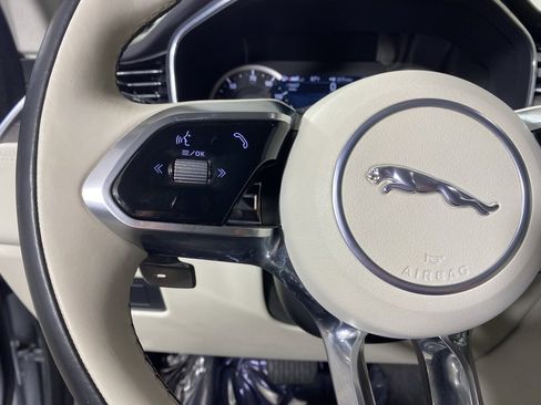 Used 2023 Jaguar F-PACE S image 10
