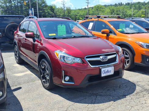 Used 2017 Subaru Crosstrek 2.0i Premium AWD/4WD image 3