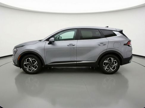 Used 2025 Kia Sportage LX image 5