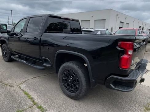 Used 2021 Chevrolet Silverado 2500 LTZ w/ LTZ Plus Package AWD/4WD image 8