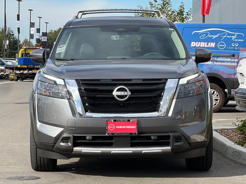 New 2025 Nissan Pathfinder SL w/ Lighting Package (N92) image 9