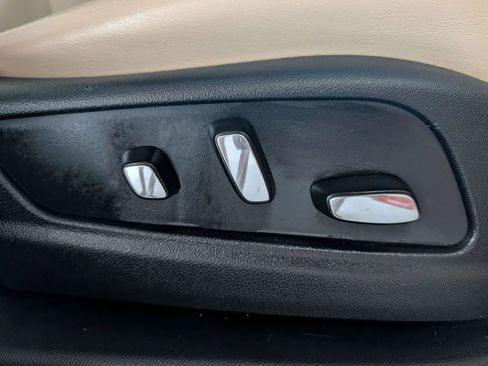 Used 2017 Cadillac XT5 Luxury w/ Driver Awareness Package image 39