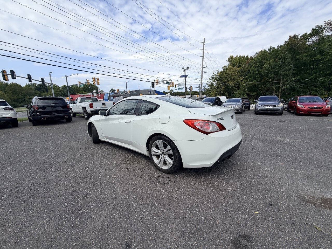 Used 2010 Hyundai Genesis 2.0T RWD image 20
