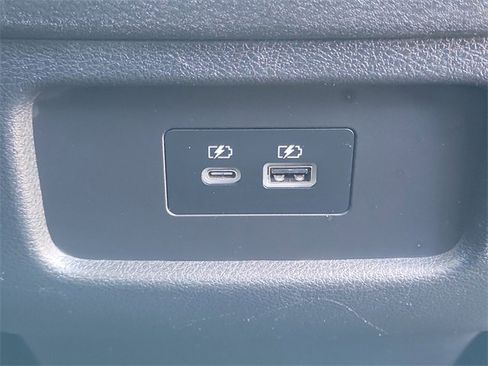 Used 2022 Nissan Pathfinder SL w/ SL Black Package image 26