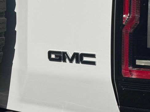 Used 2025 GMC Hummer EV 2X w/ Extreme Off-Road Package image 48