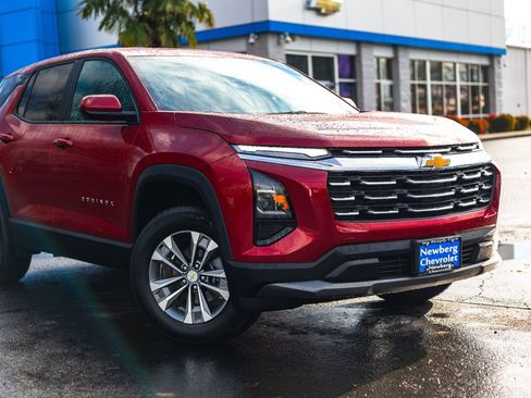 New 2026 Chevrolet Equinox LT w/ Convenience Package II image 3