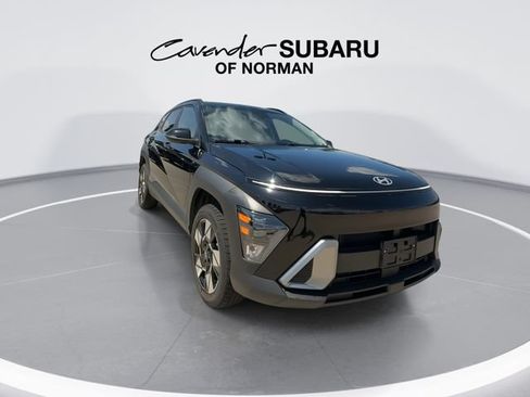 Used 2025 Hyundai Kona SEL AWD/4WD image 2