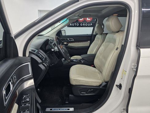 Used 2016 Ford Explorer Platinum AWD/4WD image 10