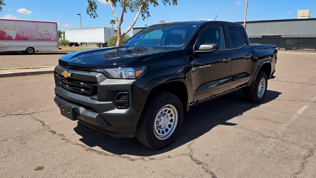 Used 2023 Chevrolet Colorado W/T RWD image 4