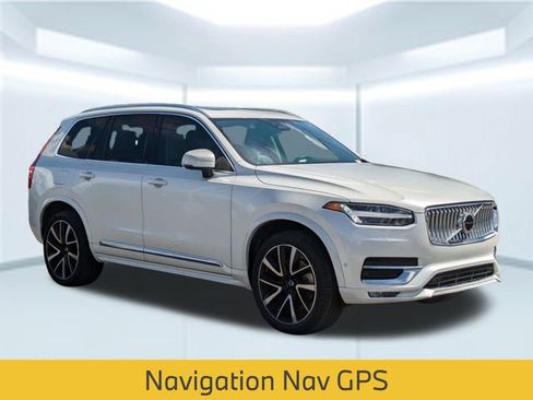 Used 2023 Volvo XC90 B6 Plus w/ Protection Package Premier image 9