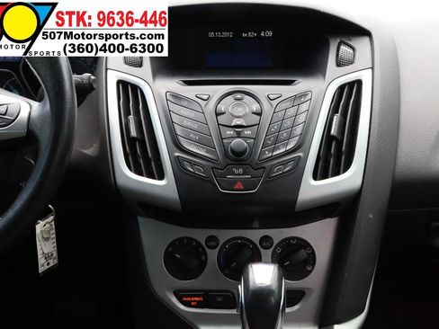 Used 2012 Ford Focus SE FWD image 22
