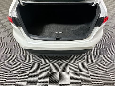Used 2025 Toyota Corolla LE FWD image 30