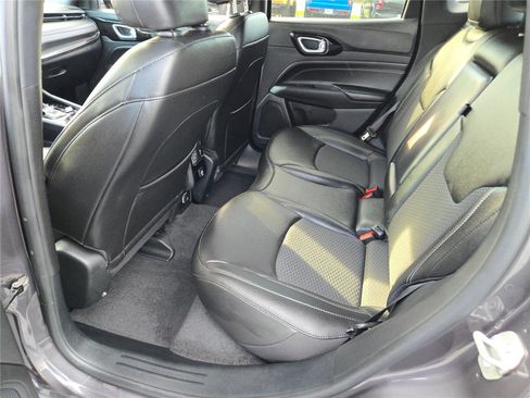 Certified 2024 Jeep Compass Latitude w/ Altitude Special Edition image 19