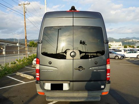 Used 2016 Mercedes-Benz Sprinter 2500 image 24