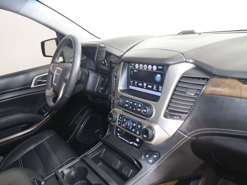 Used 2018 GMC Yukon Denali w/ Denali Ultimate Package AWD/4WD image 43